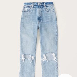 NWT Abercrombie 90’s Ultra High Rise Straight Jeans
